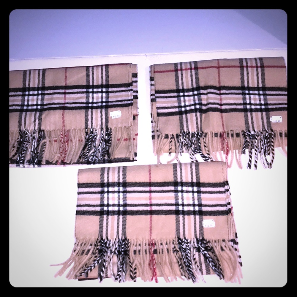 ❌SOLD❌ Plaid Striped Tan, Red White & Blk Scarf